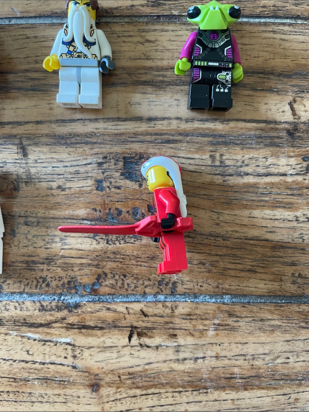LEGO White Ninjago and Alien Minifigure Mix of 5 Mini Figurines - Picture 7 of 8